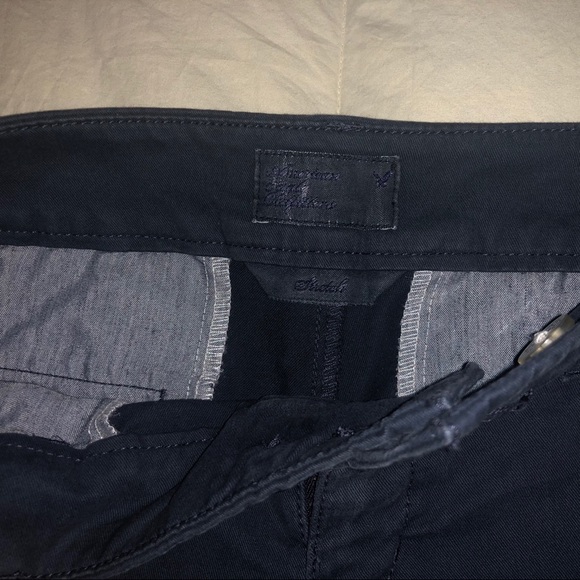 AMERICAN EAGLE NAVY BLUE SHORTS SIZE 2 - Picture 4 of 5